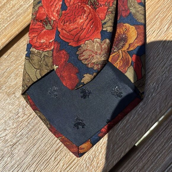 Brooks Brothers men’s 100% silk red green navy Floral Patterned Men's Tie EUC! - Picture 6 of 6